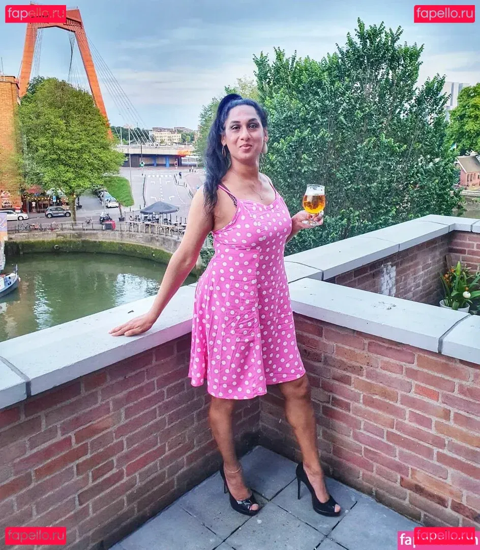 Natassia Crystal Onlyfans Photo Gallery 