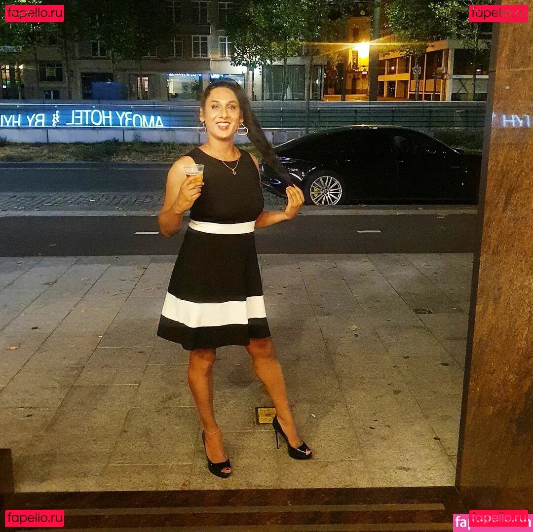 Natassia Crystal Onlyfans Photo Gallery 