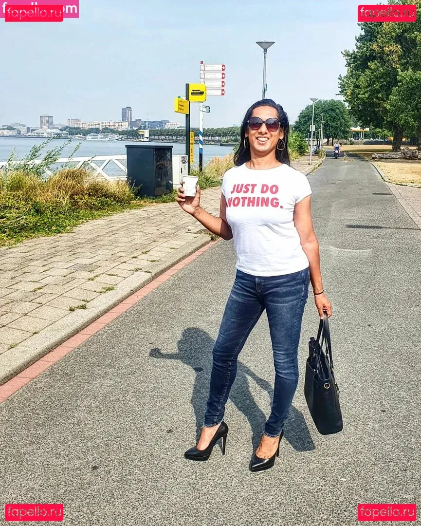 Natassia Crystal Onlyfans Photo Gallery 