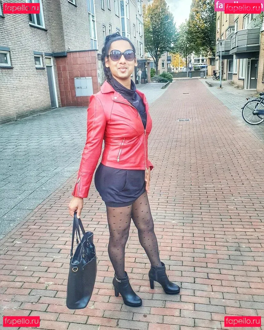 Natassia Crystal Onlyfans Photo Gallery 