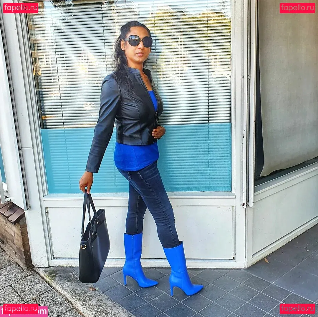 Natassia Crystal Onlyfans Photo Gallery 