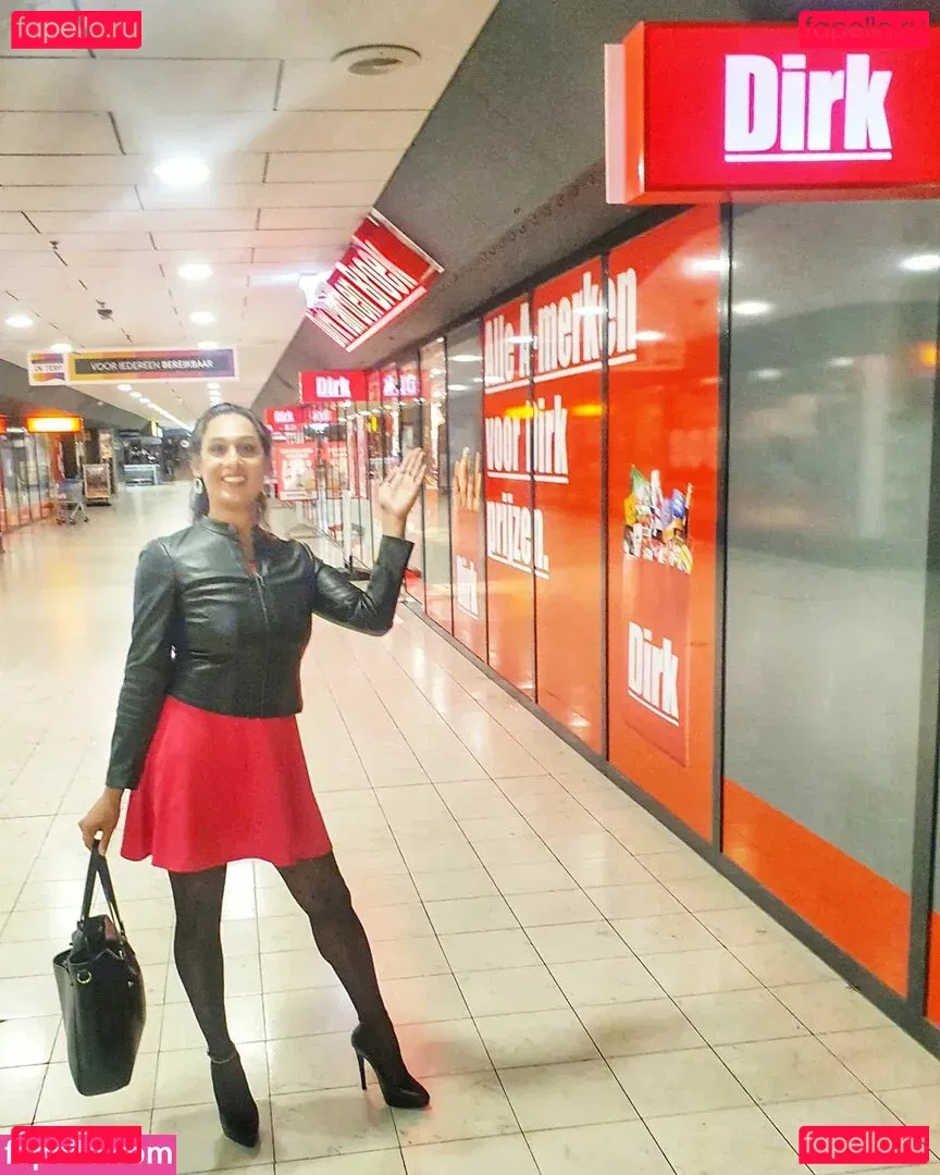 Natassia Crystal Onlyfans Photo Gallery 