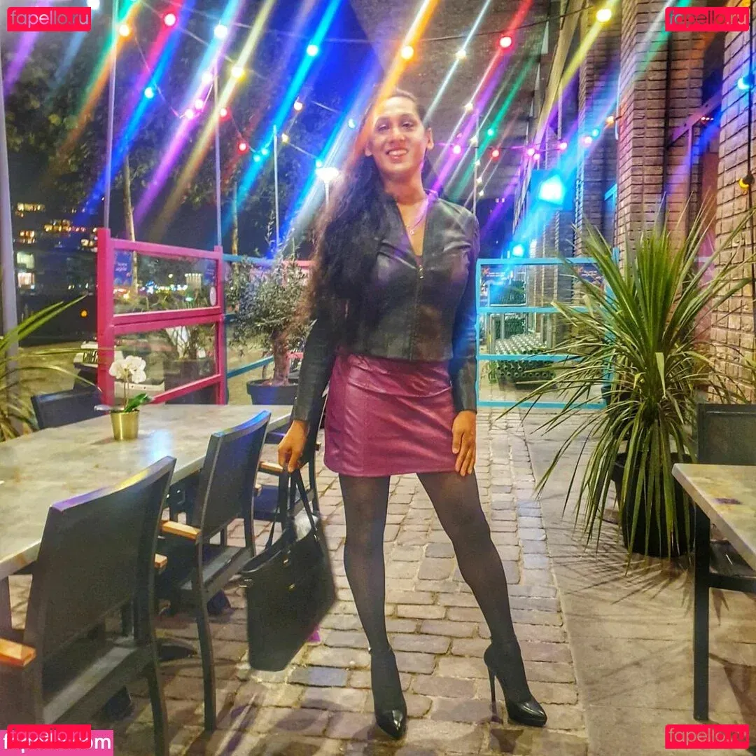 Natassia Crystal Onlyfans Photo Gallery 