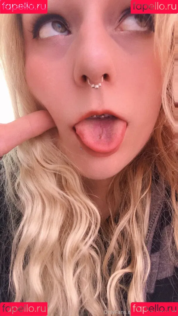 hollynicolebtch Onlyfans Photo Gallery 