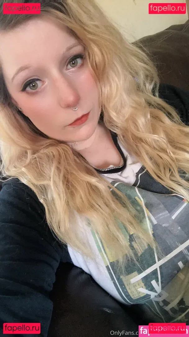 hollynicolebtch Onlyfans Photo Gallery 