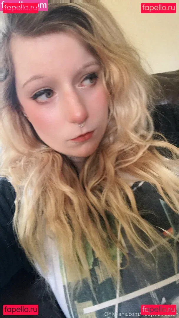hollynicolebtch Onlyfans Photo Gallery 