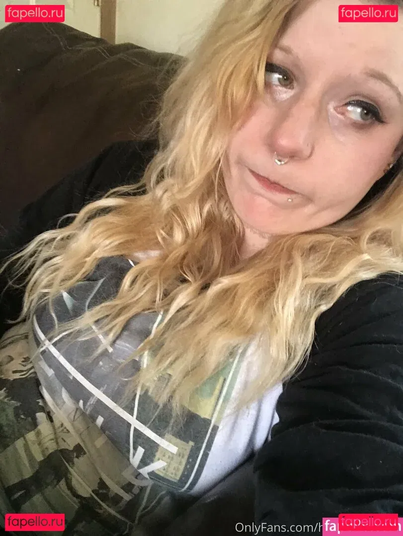 hollynicolebtch Onlyfans Photo Gallery 