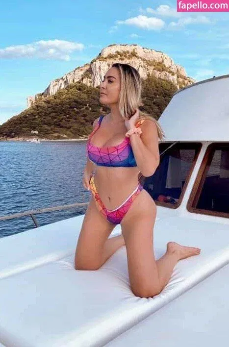 Paola Saulino Onlyfans Photo Gallery 