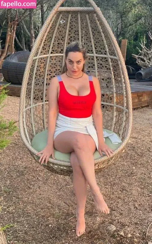 Paola Saulino Onlyfans Photo Gallery 