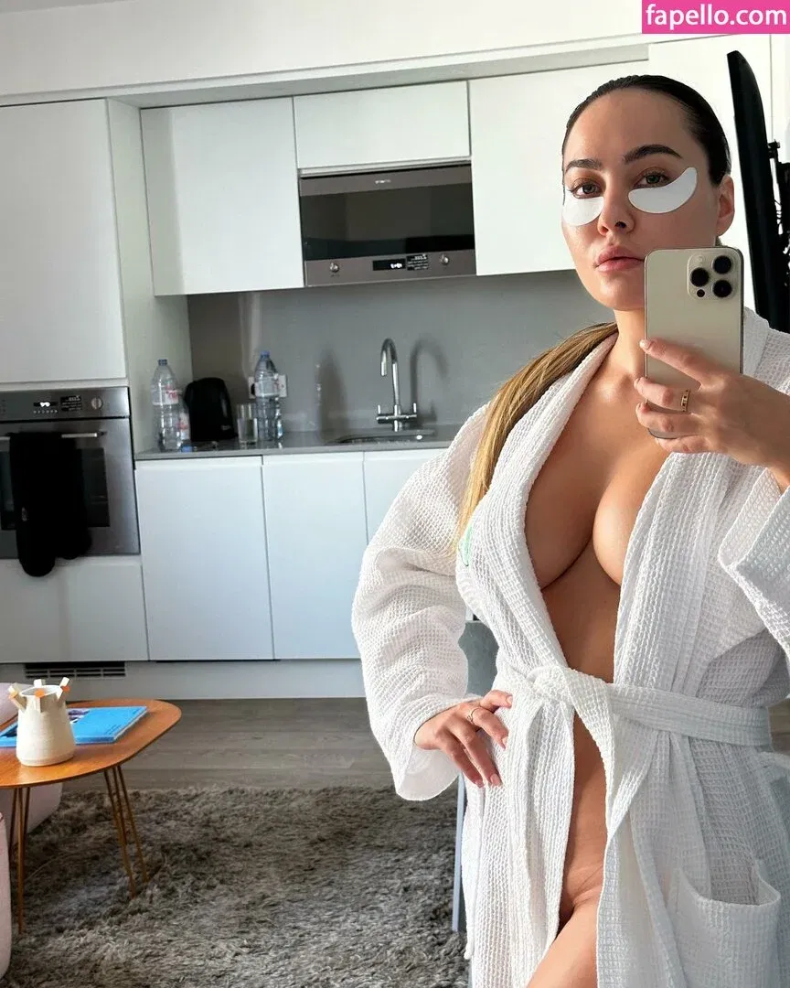 Paola Saulino Onlyfans Photo Gallery 