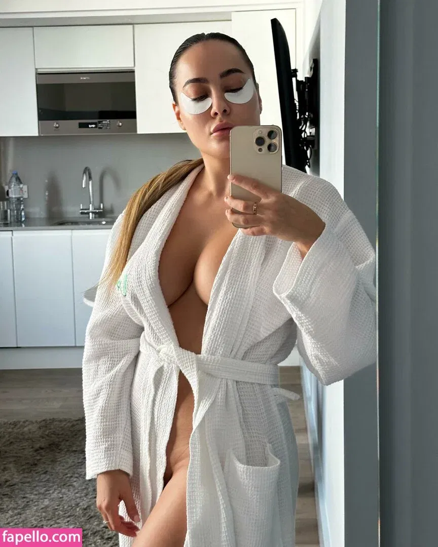 Paola Saulino Onlyfans Photo Gallery 