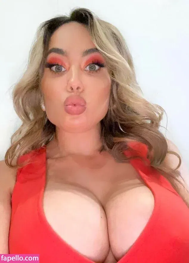 Paola Saulino Onlyfans Photo Gallery 