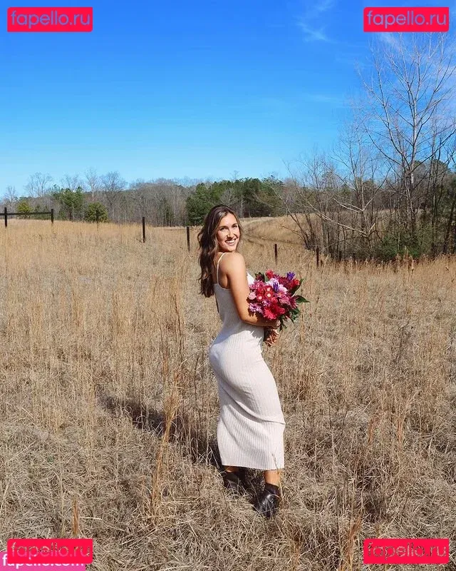 Riley White Onlyfans Photo Gallery 