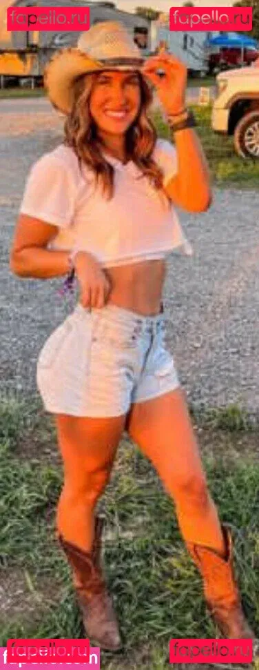 Riley White Onlyfans Photo Gallery 