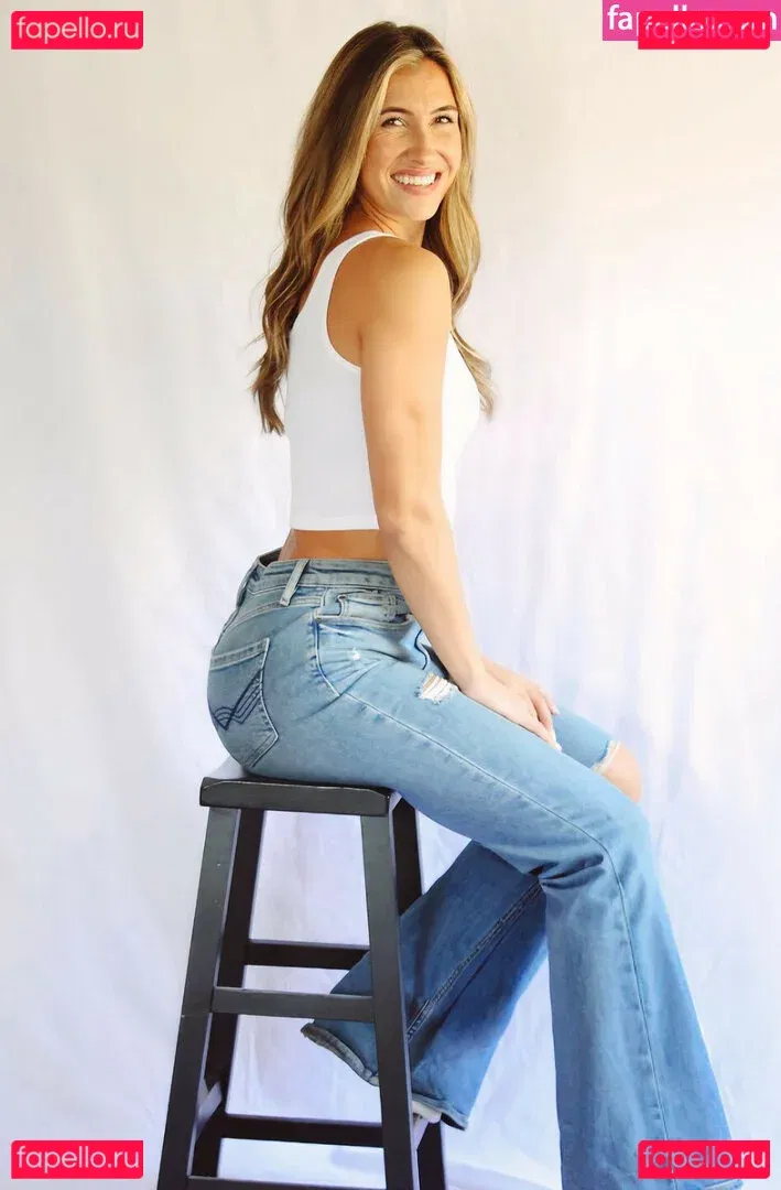 Riley White Onlyfans Photo Gallery 