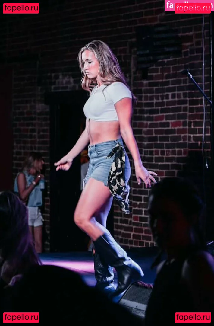 Riley White Onlyfans Photo Gallery 