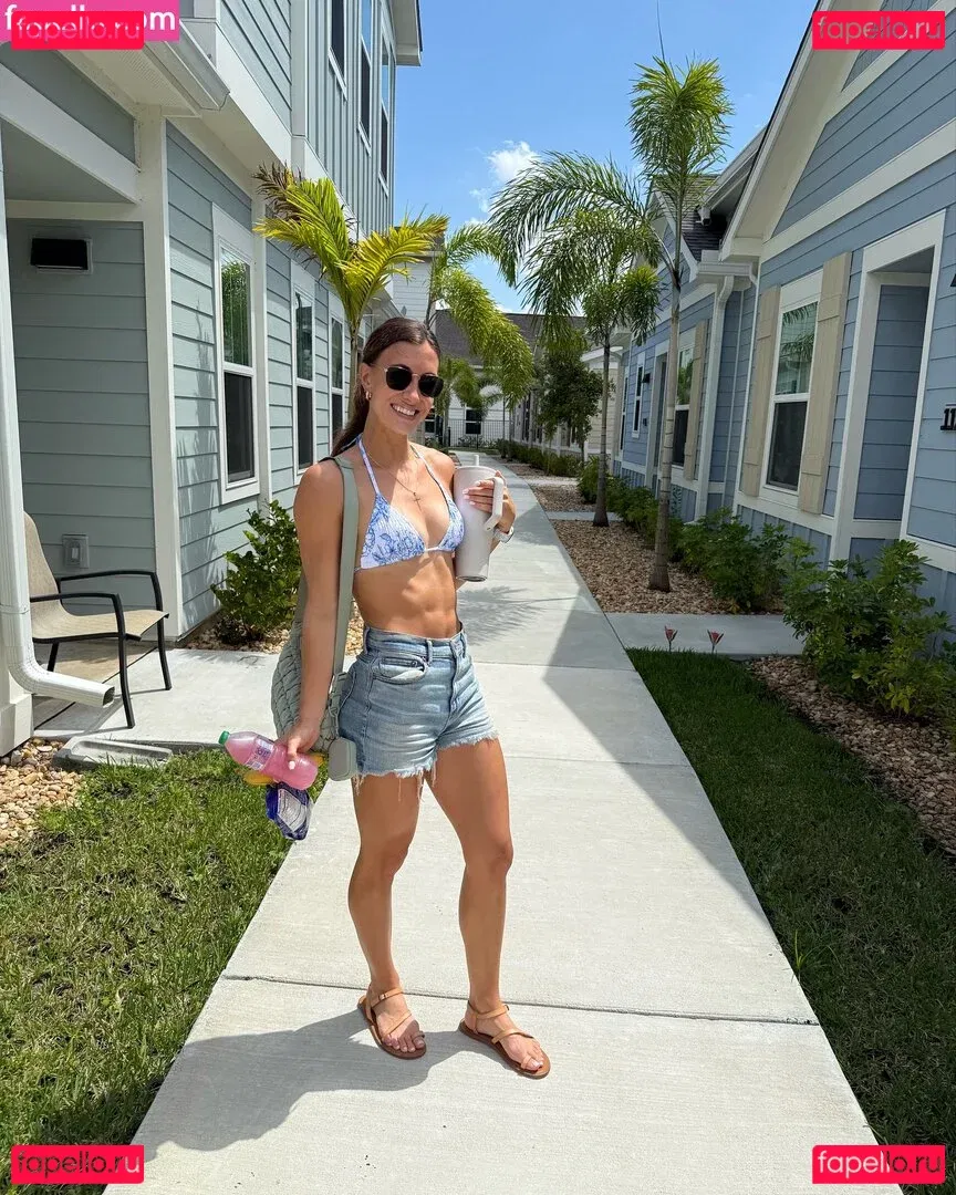 Riley White Onlyfans Photo Gallery 