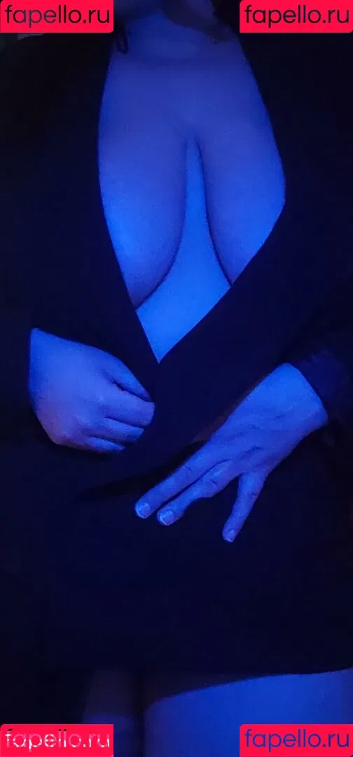 Lady McBosom Onlyfans Photo Gallery 