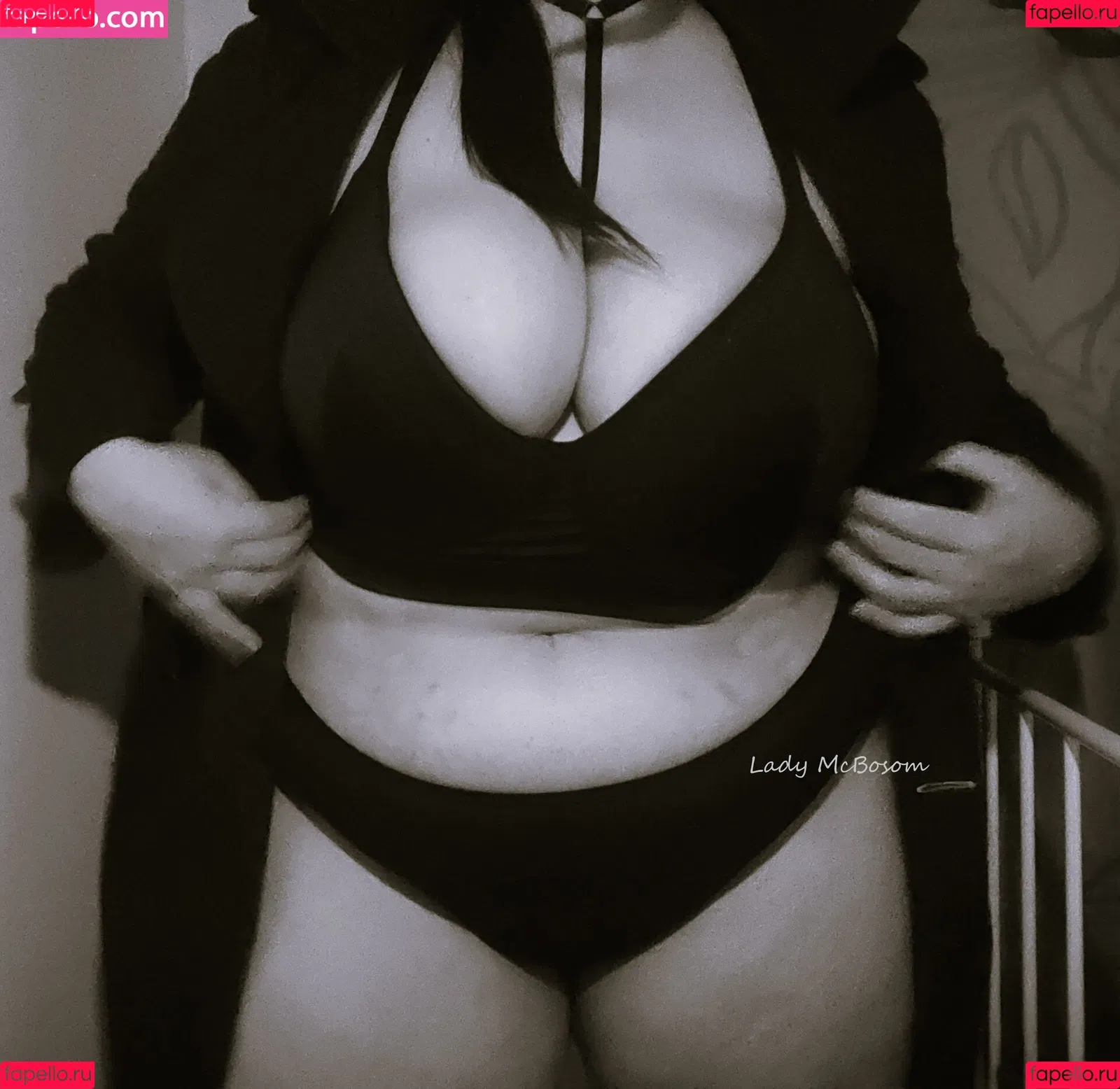 Lady McBosom Onlyfans Photo Gallery 