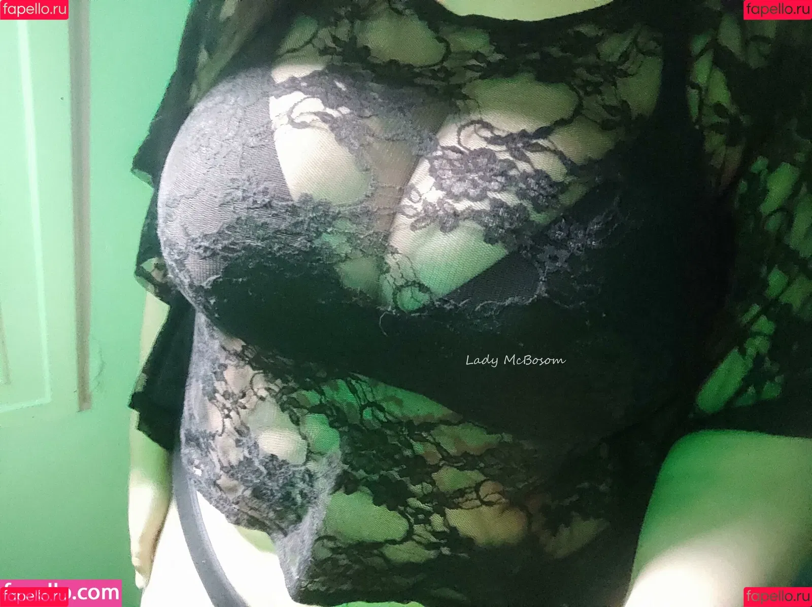 Lady McBosom Onlyfans Photo Gallery 