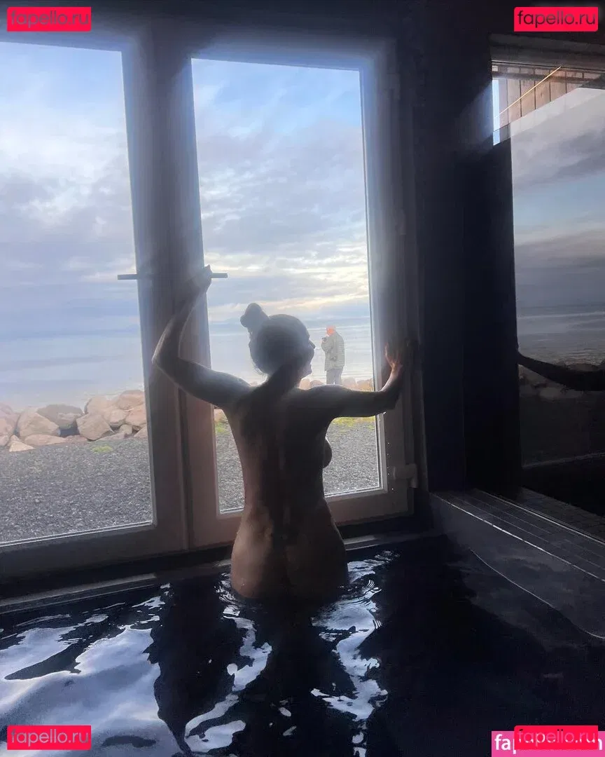 Charisma Carpenter Onlyfans Photo Gallery 