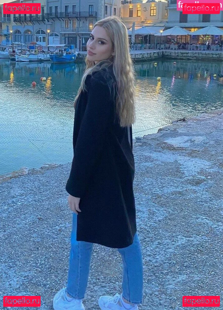 Dimitra Menegatou Onlyfans Photo Gallery 