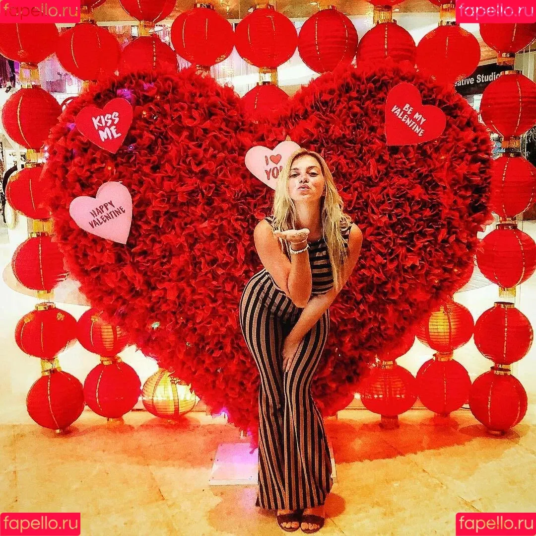 Sensi Lowe Onlyfans Photo Gallery 