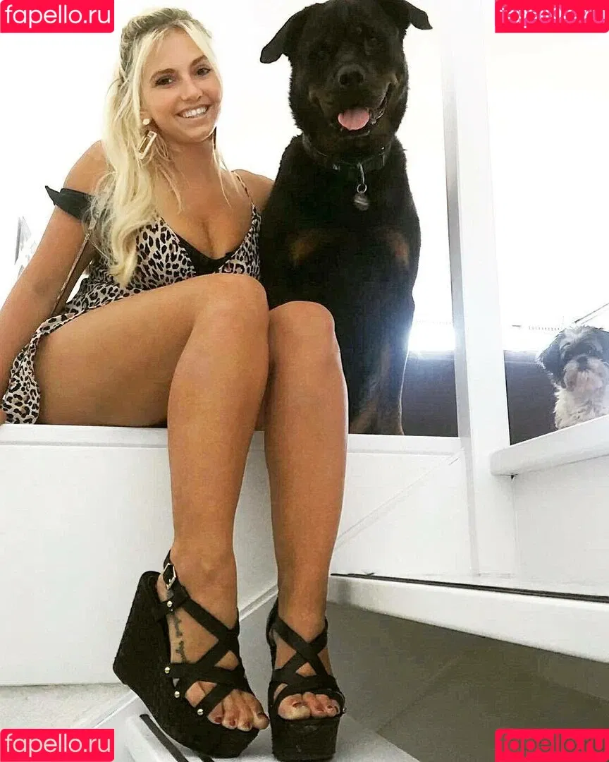 Sensi Lowe Onlyfans Photo Gallery 