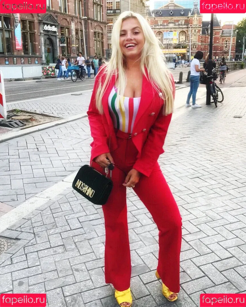 Sensi Lowe Onlyfans Photo Gallery 