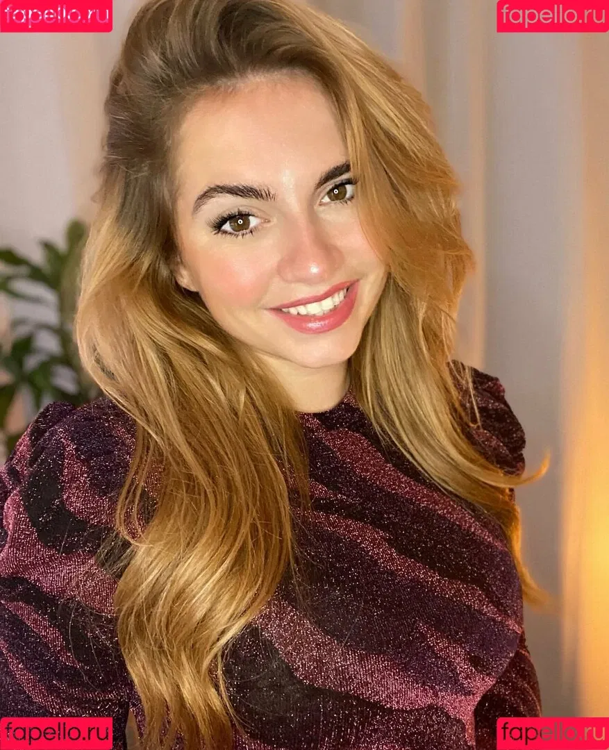 Sensi Lowe Onlyfans Photo Gallery 