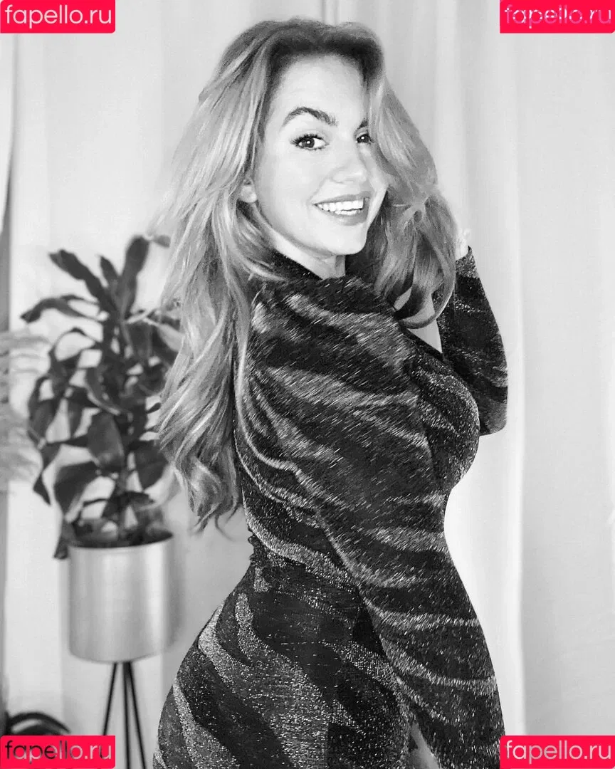 Sensi Lowe Onlyfans Photo Gallery 