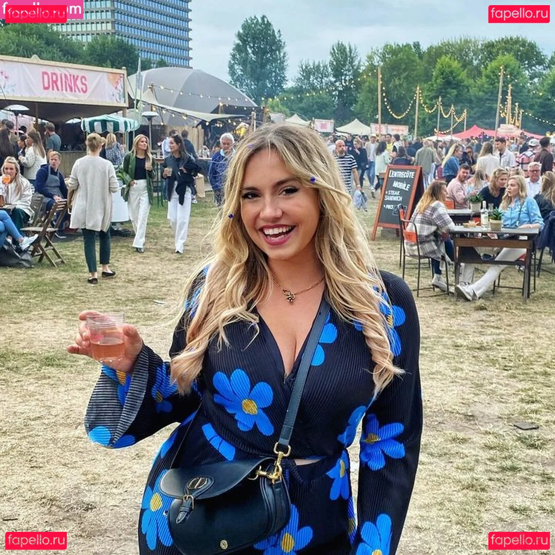 Sensi Lowe Onlyfans Photo Gallery 