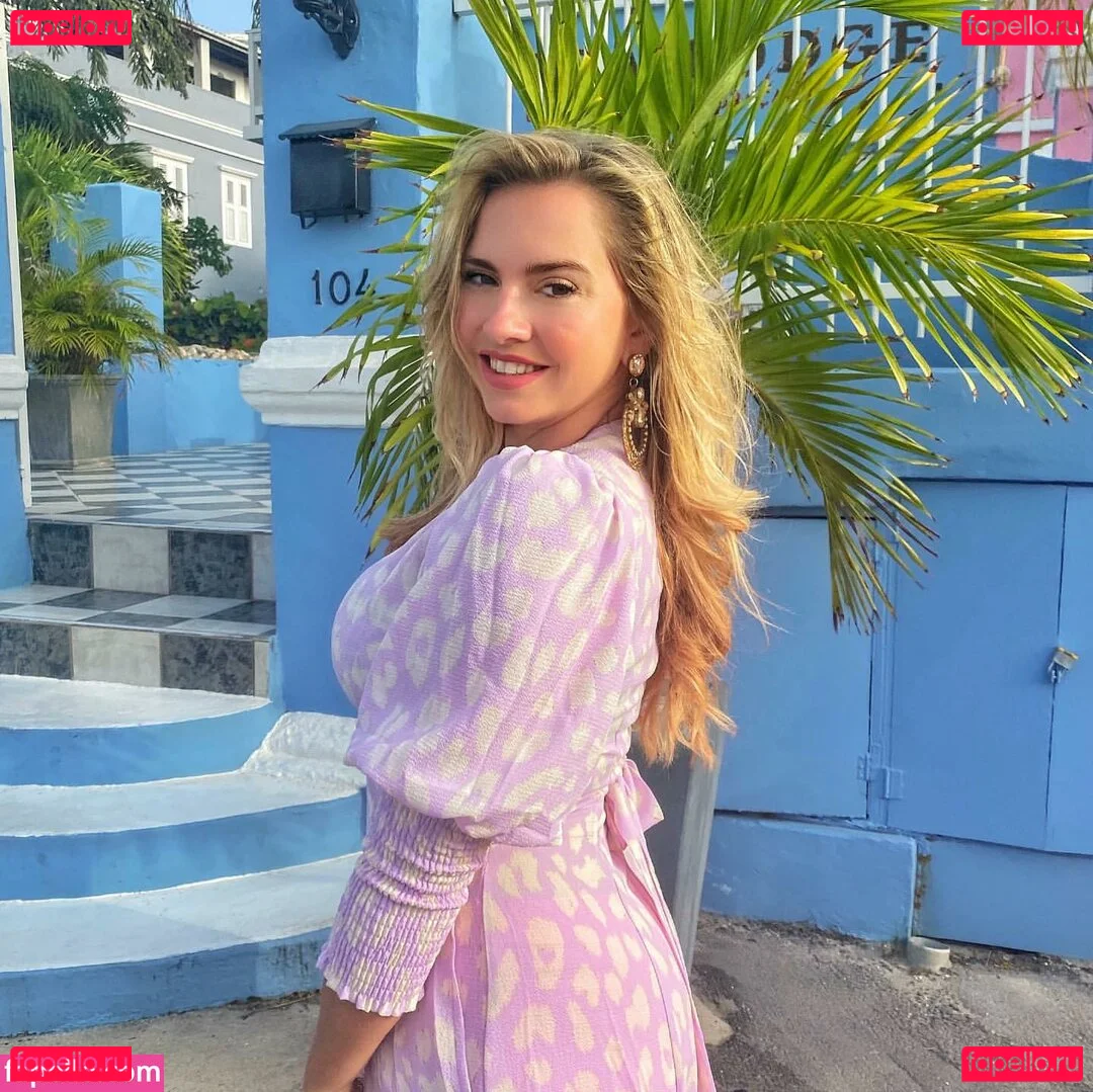 Sensi Lowe Onlyfans Photo Gallery 