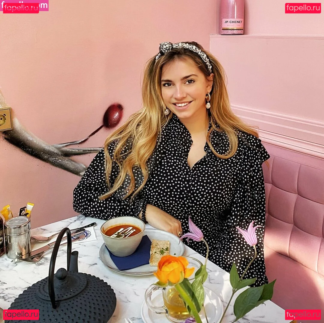 Sensi Lowe Onlyfans Photo Gallery 