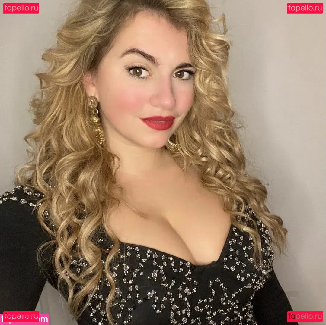 Sensi Lowe Onlyfans Photo Gallery 