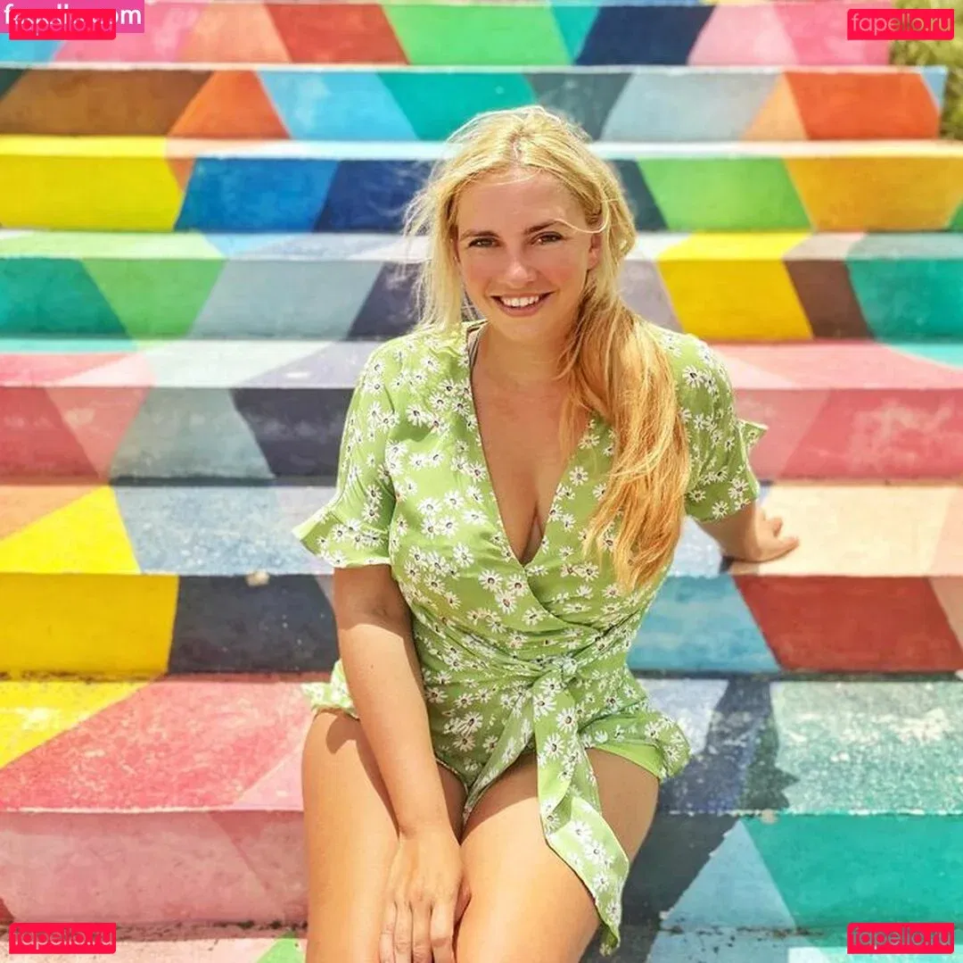 Sensi Lowe Onlyfans Photo Gallery 