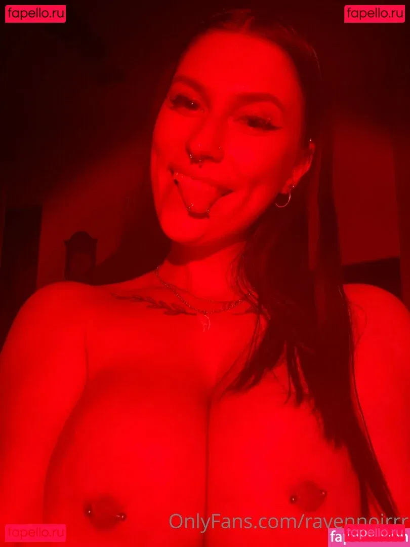 Ravennoirrr Onlyfans Photo Gallery 