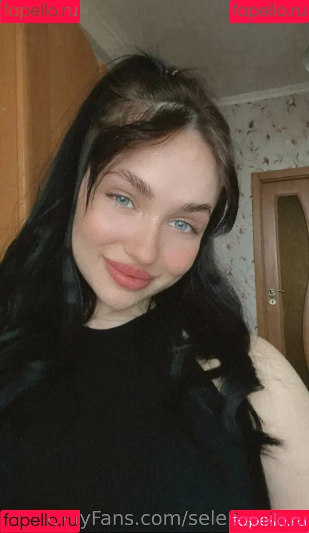 selena_mills Onlyfans Photo Gallery 