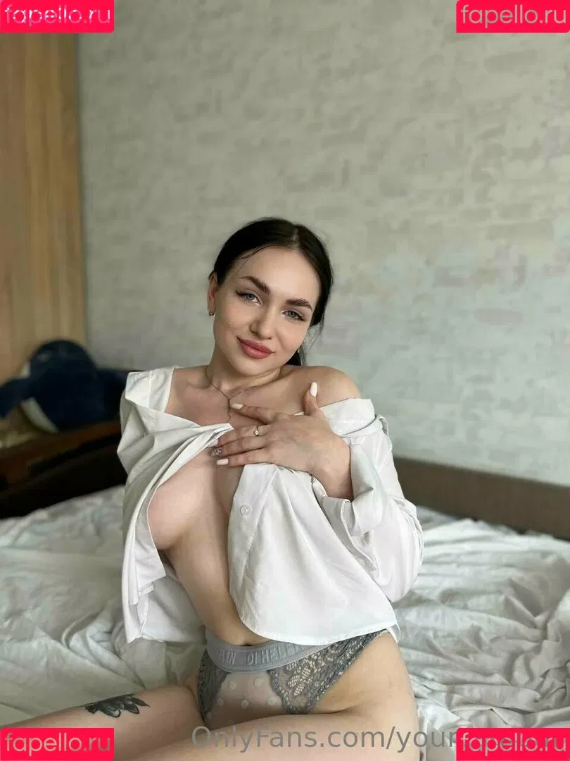 selena_mills Onlyfans Photo Gallery 