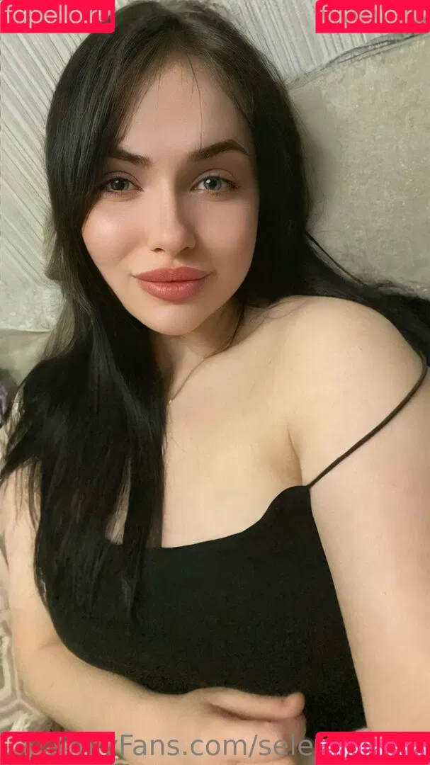 selena_mills Onlyfans Photo Gallery 
