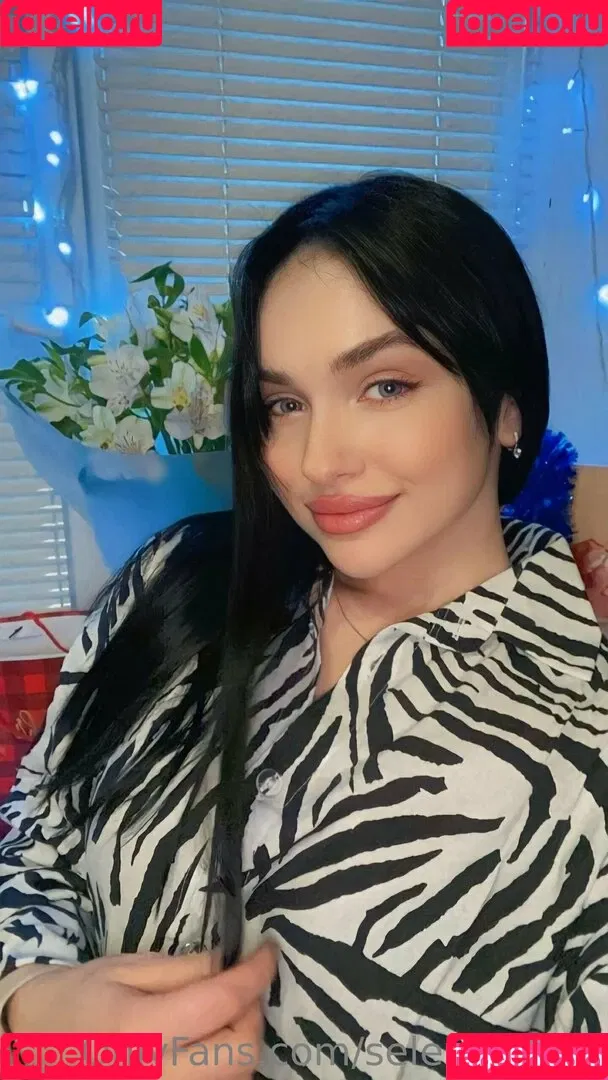 selena_mills Onlyfans Photo Gallery 