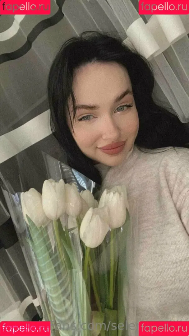 selena_mills Onlyfans Photo Gallery 