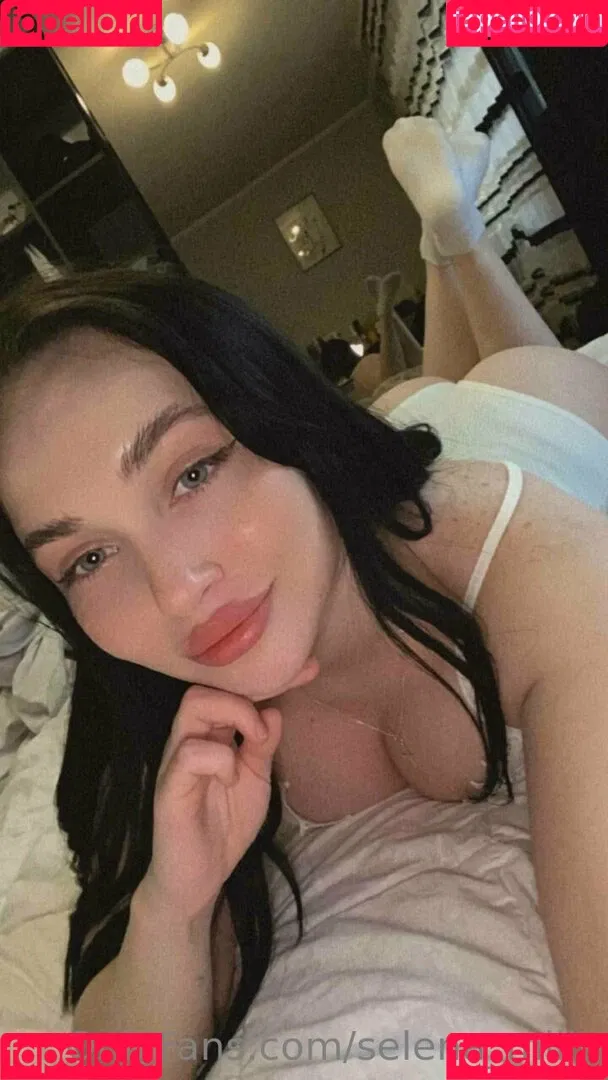 selena_mills Onlyfans Photo Gallery 