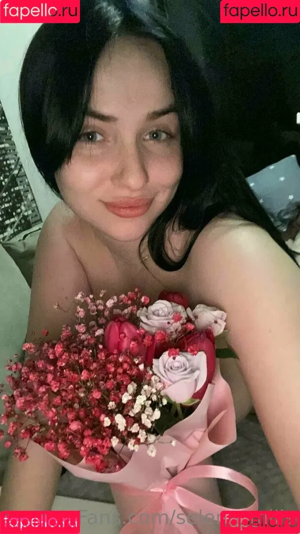 selena_mills Onlyfans Photo Gallery 