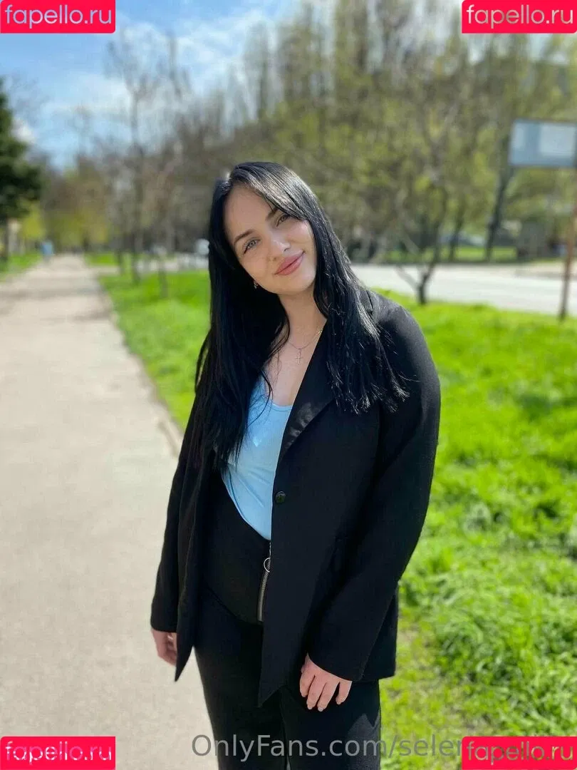 selena_mills Onlyfans Photo Gallery 