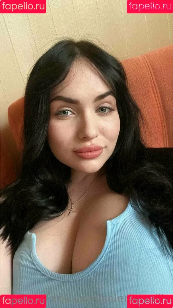 selena_mills Onlyfans Photo Gallery 
