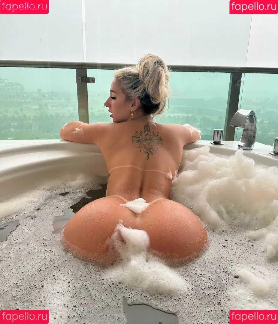 Isadora Vale Onlyfans Photo Gallery 