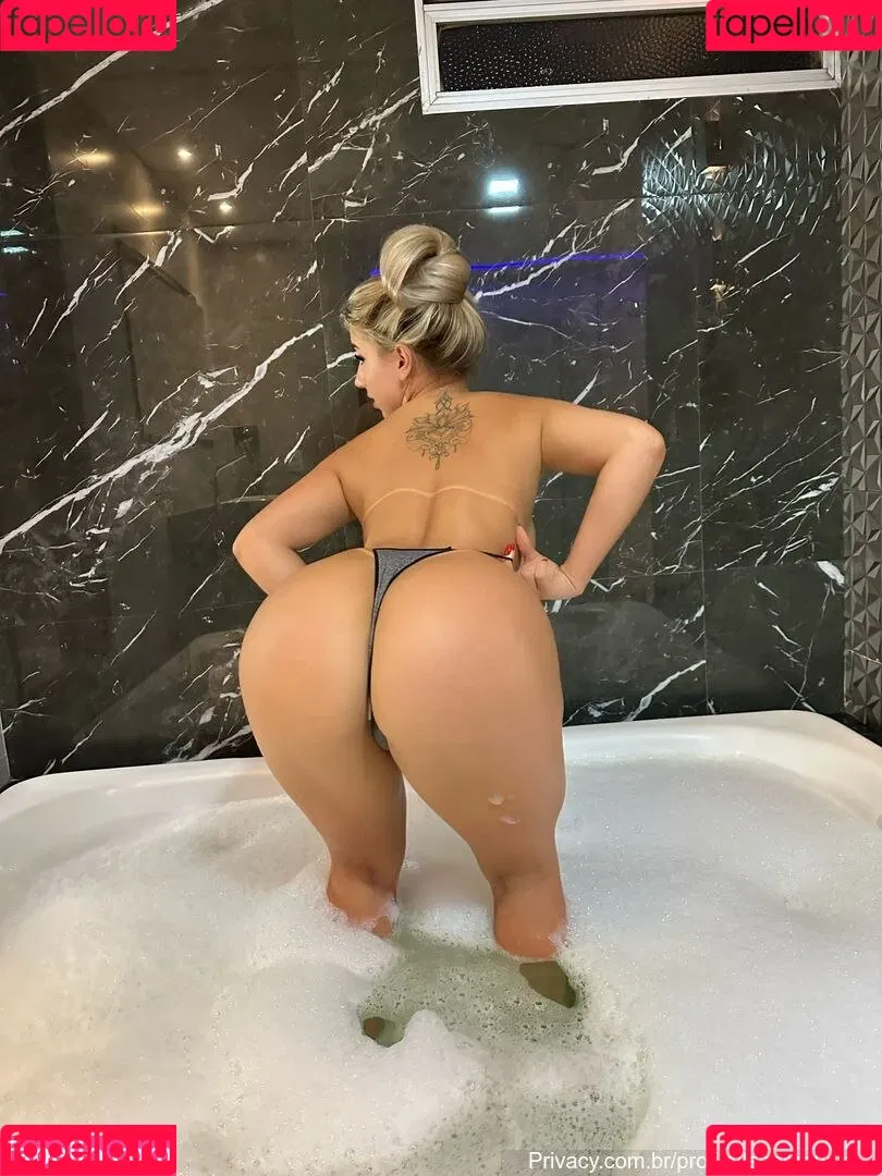 Isadora Vale Onlyfans Photo Gallery 