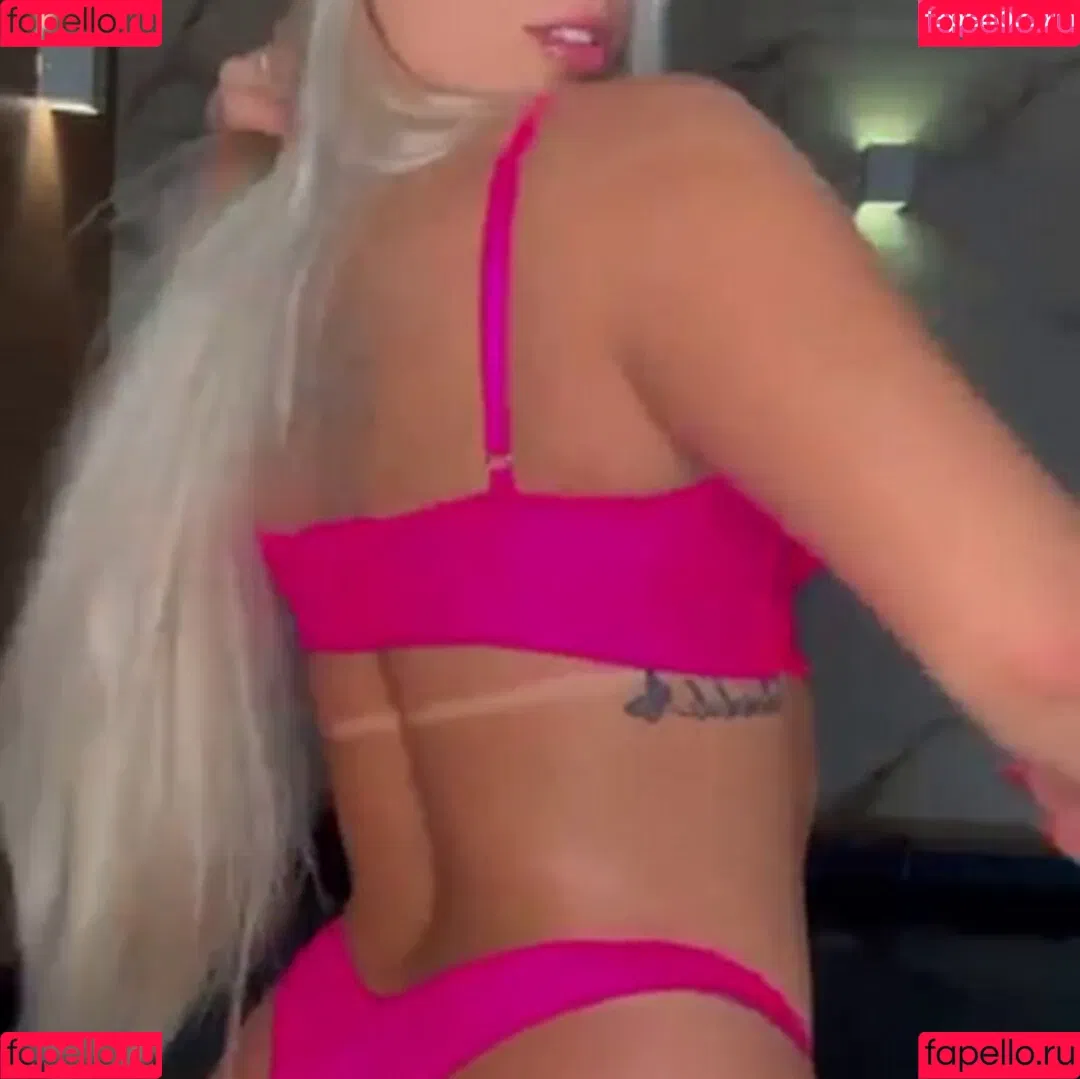 Isadora Vale Onlyfans Photo Gallery 