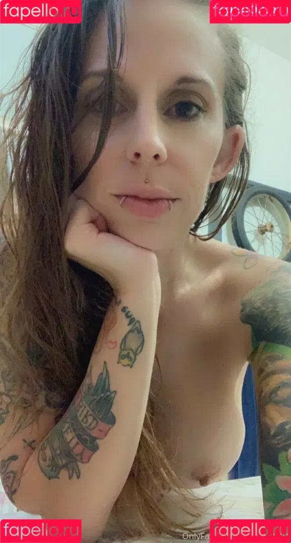 u160742404 Onlyfans Photo Gallery 
